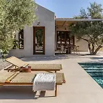 فيلة La Baracca
